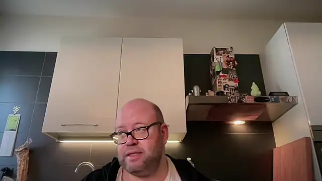 theitalianbear - Theitalianbear's free webcam - UK Sex Cams