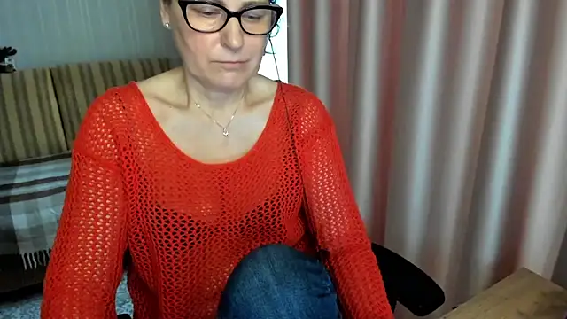 lauraoven - Lauraoven's free webcam - UK Sex Cams