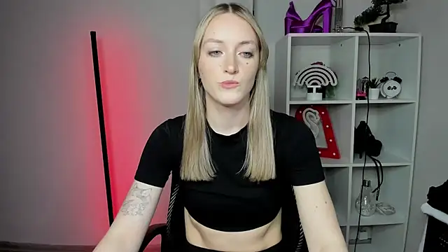 evelynblond - EvelynBlond's free webcam - UK Sex Cams