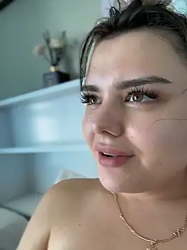 nikamur (F young) - pussy zoom show