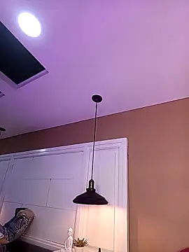 Webcam Model (KITY_HILL)  is live.Free join now!