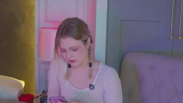 caitlinsugar (F teen) - suck my fingers