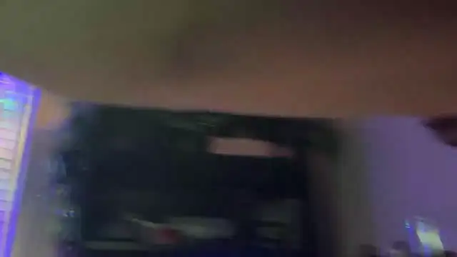 trophy_milf (Ask my age) - Take off clothes