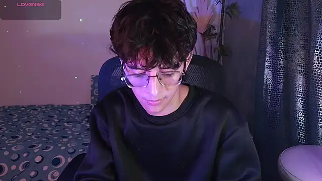 noah_millerx (M young) - Show flash ass