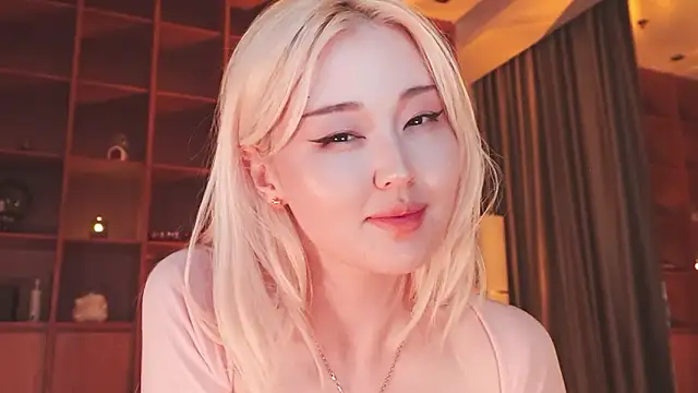 hyun_chia — live cam model