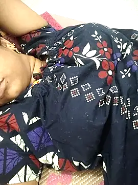 Webcam Model (sweetqueen143)  is live.Free join now!