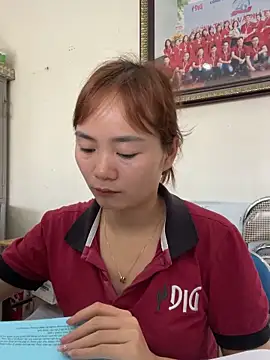 Webcam Model (Bana-gibee) is live