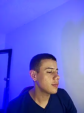 jac0b_x (M twink) - Show bigcock