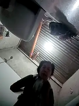 Webcam Model (TropicalFlower)  is live.Free join now!