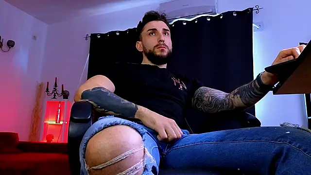 mightyaaron66 (M young) - 𖤐🔥 parTy Time ,House parTy  !  💨𖤐