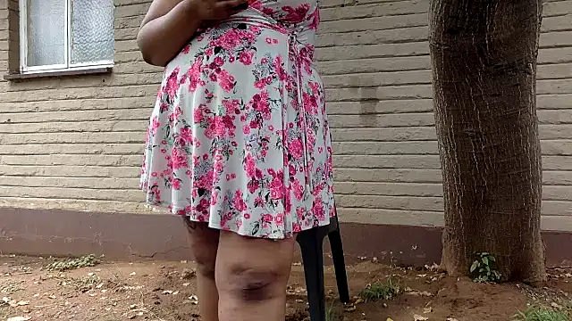 judylicius (F young) - please help me to buy Dildos