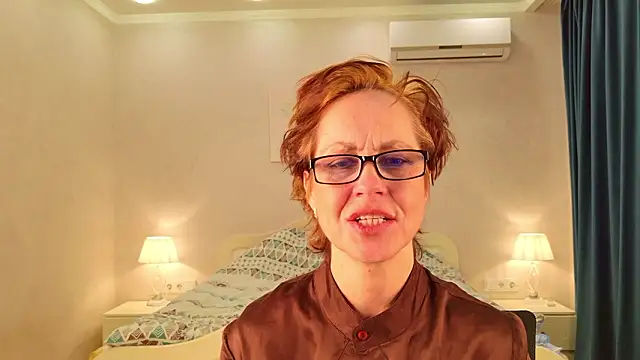 lioraweiss (F milf) - sexy lingerie