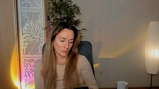 rebeccamartinez (F milf) - I don't give a f..ck about it 😂