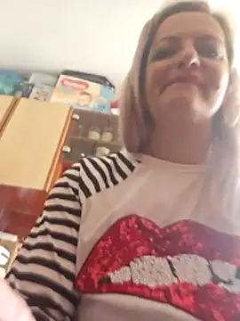 ladytouch (F milf) - 👅Tease me 💗Love me 😈Drive me crazy 💦