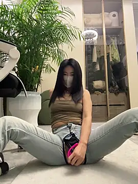 美女feifei-love在线直播