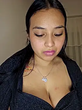 Webcam Model (Angelmoon04)  is live.Free join now!