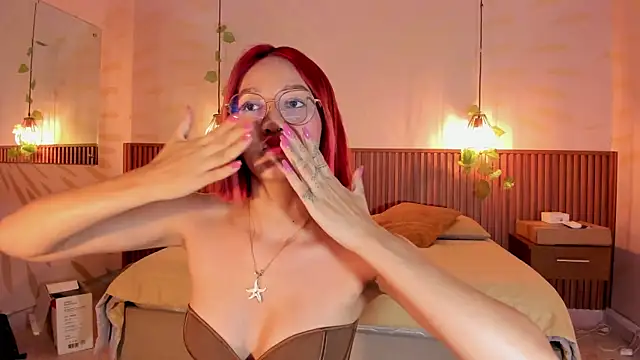 daphne_courtis - Daphne_courtis's free webcam