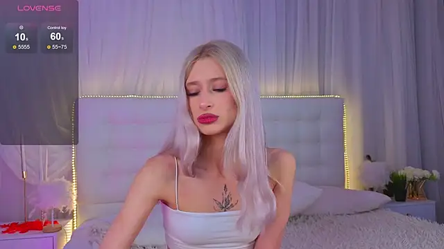 monica_leen - Monica_Leen's free webcam - UK Sex Cams