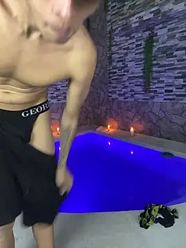 alejandroo_montenegro (M young) - Milking in a jacuzzi