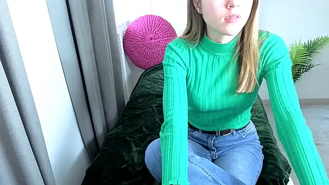 just_l0ve_me - Just_L0VE_me's free webcam - UK Sex Cams