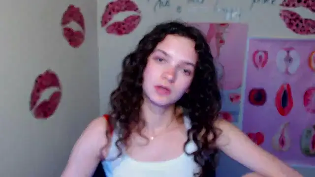 _susiesu_ (F teen) - doggy in panties