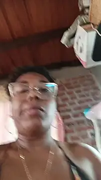 Webcam Model (ChanneldelaCroix)  is live.Free join now!