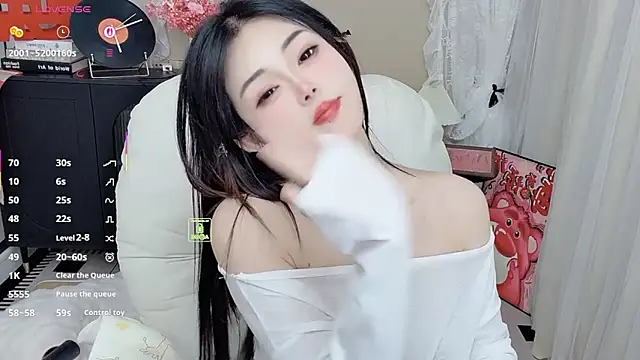 美女CeeKie在线直播