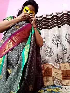 gullapi (F milf) - Buy new phone