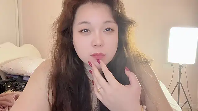 美女Z30966903S在线直播