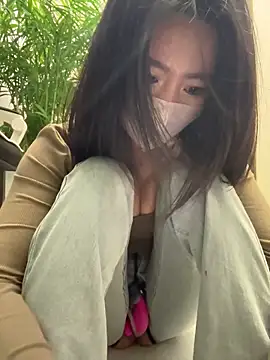 feifei-love from StripChat is Freechat