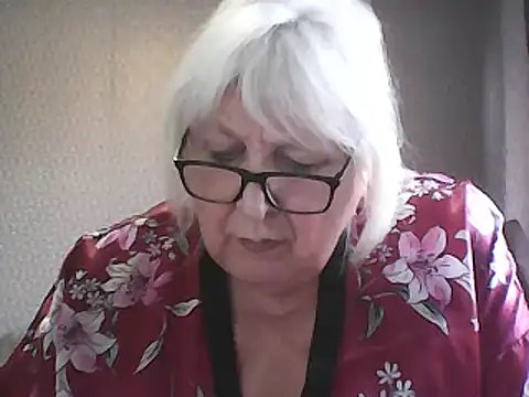 Webcam Model (Alexia64231)  is live.Free join now!