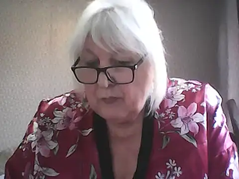 Webcam Model (Alexia64231) is live