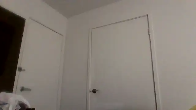 buddy_cuck (Ask my age) - wanna see my BWC grow? prove it hoe!