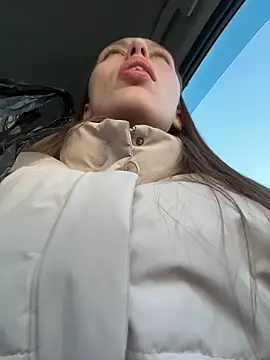 leiamood (F young) - Take off your bra