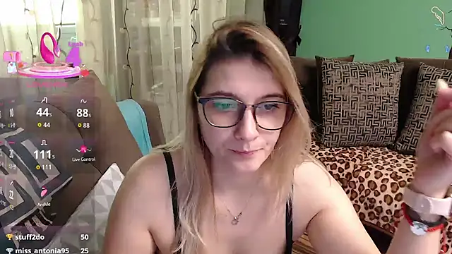 lovingfeetheels (F young) - make my day happy