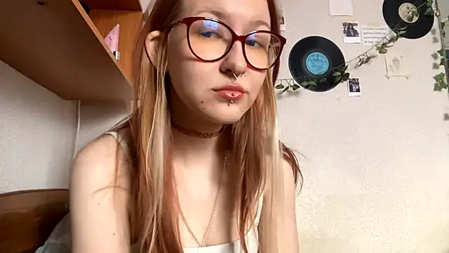 laureenvielma (F young) - Show the legs