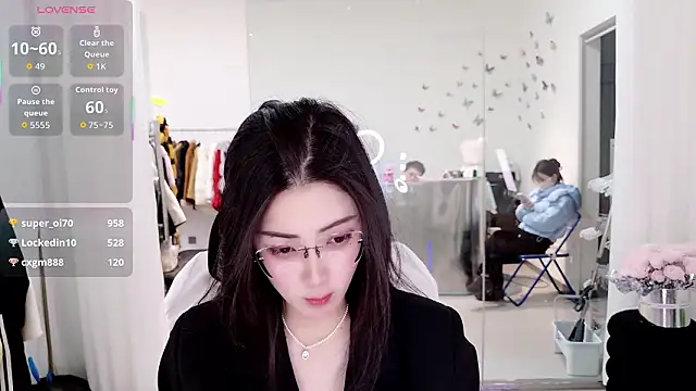 美女yangyang-777在线直播