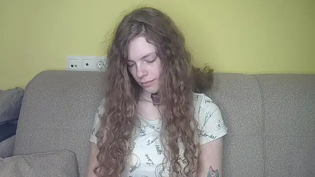 rayanenlia - RayaNenlia's free webcam - UK Sex Cams