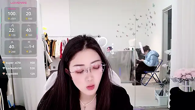 美女yangyang-777在线直播