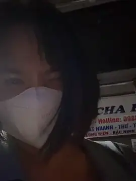 may-squirt (F milf) - Naked and squirt on the public