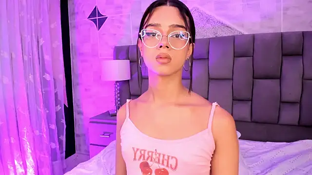 VictoriaMonroee_ live sex cam