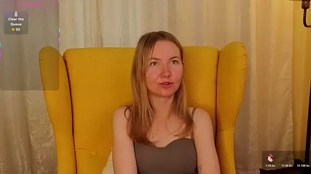 cathyheximer (Ask my age) - Show Legs