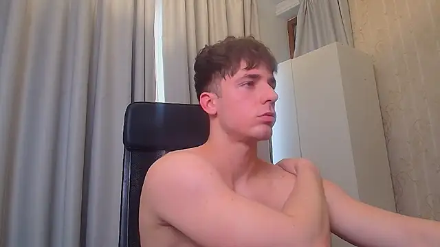 kellenwest (M twink) - naked flexx show