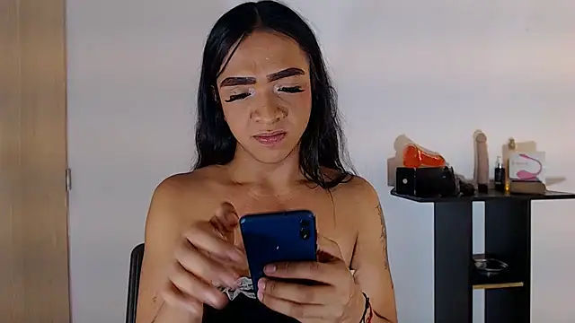 sofiaxdollxxx (T young) - SHOW CUM AND PARTY GOOD AND HOT