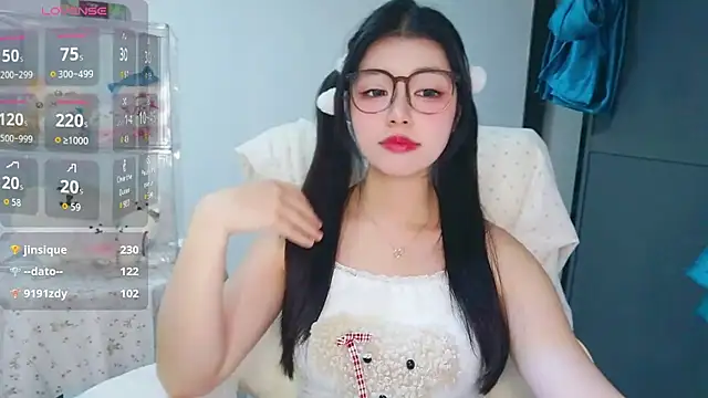 美女-XiaoYu-777在线直播