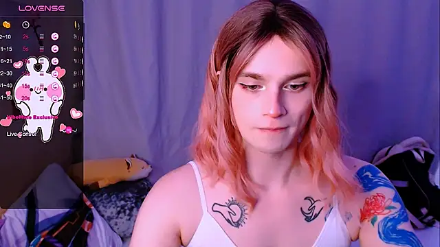 alice_hells (Ask my age) - massage nipples