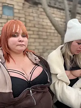 SweetCuteGirls1023 from StripChat is Freechat