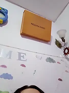 pinklajokr (F milf) - 10,000