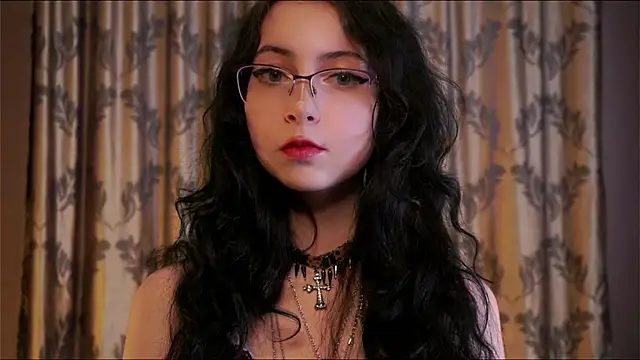 GwendaMunivez live sex cam