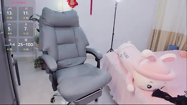 美女Wan-Yun-520在线直播